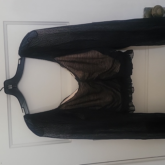 Black blouse - Picture 4 of 4